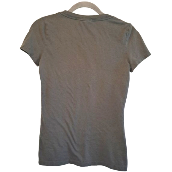 Abercrombie & Fitch Gray Text Graphic Crew Neck Basic Tee Size Medium - Picture 2 of 6